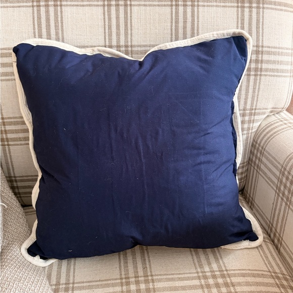 Sawtooth Patterned Pillow - Picture 4 of 5